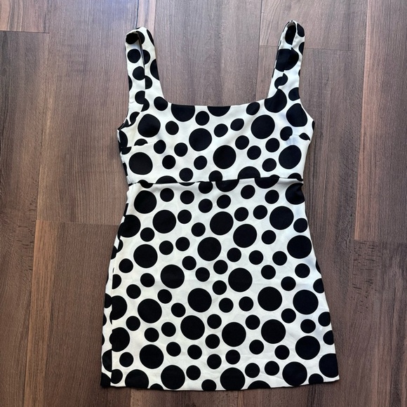 Zara Polka Dot mini Dress Limited Edition. New with tags. Size small - Picture 3 of 8